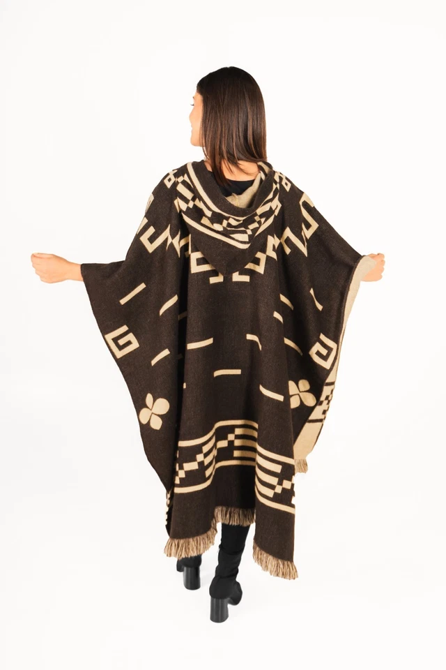 Poncho de lana de alpaca - Poncho de diseño ancestral - Poncho con capucha - Eastwood limpio Foto 4 de 4