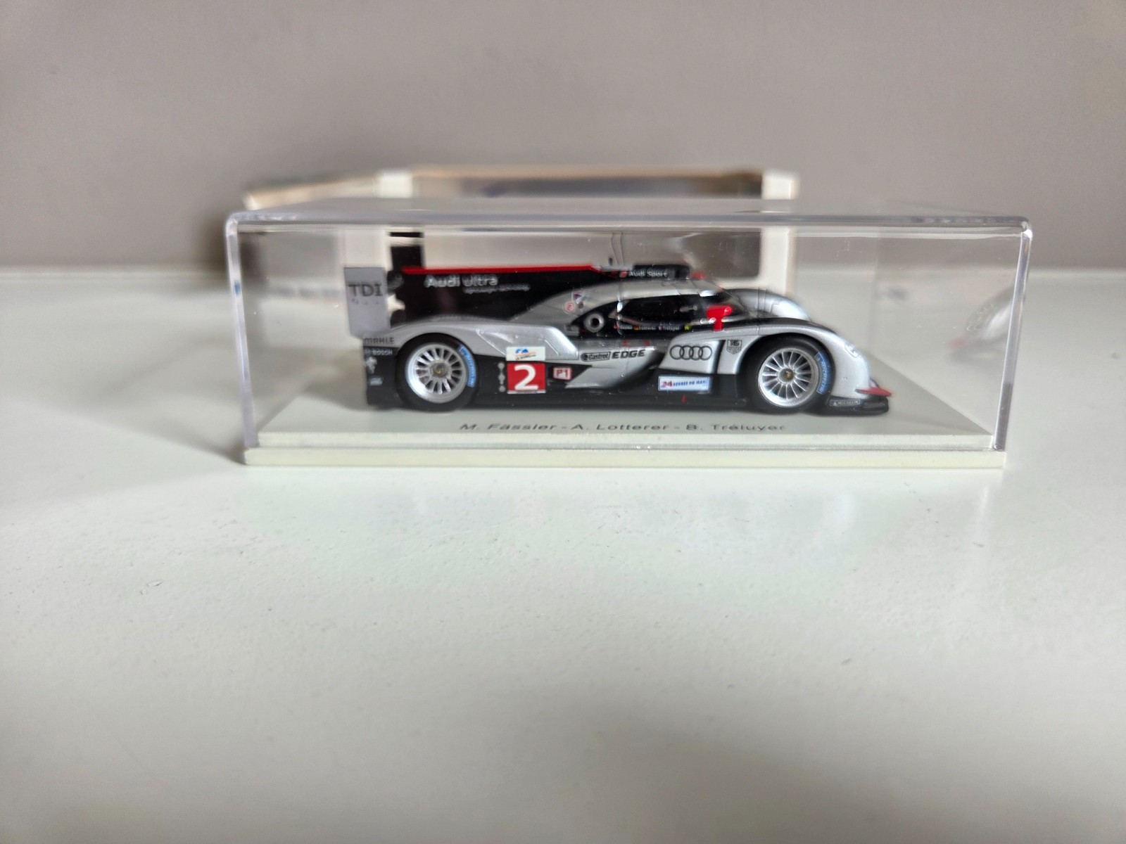 Picture 3 of 6