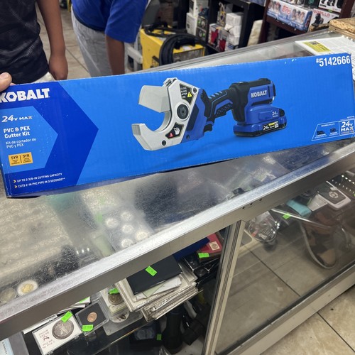 Kobalt 24V Li-Ion PVC & PEX Cutter Kit w/ Batt & Charger - Picture 1 of 2
