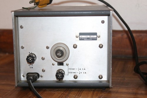 Vintage Hewlett Packard HP 3200B VHF Oscillator - tube era - Zdjęcie 3 z 5