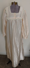 90's Vtg Barbizon Nightgown Ladies S Peach Floor Length Embroidery Lace sz M/L