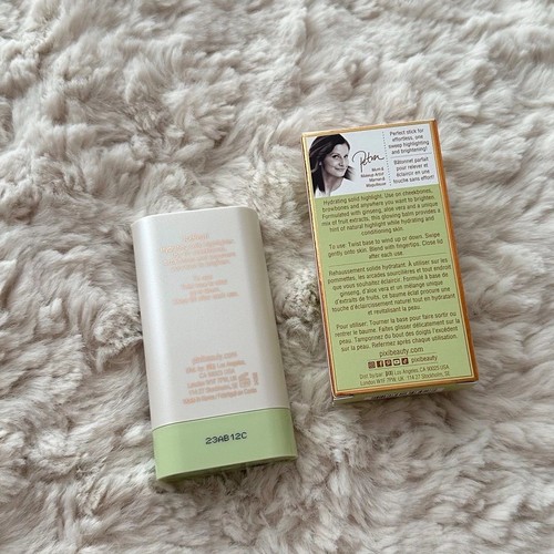 PIXI On-The-Glow Superglow Highlighter Balm Stick - Ice Pearl 19g full size NEW - Picture 2 of 2