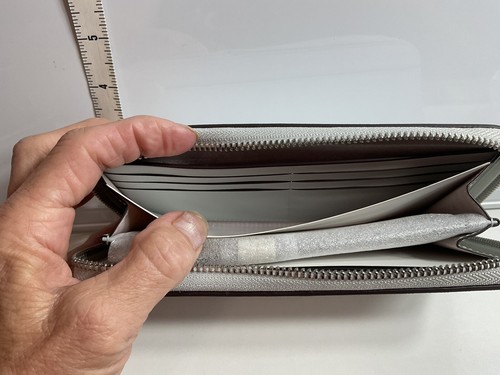 Kate Spade Large Silver Metallic Continental Wallet NIB - Picture 6 of 11