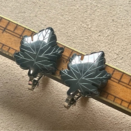 Vintage carved hematite leaf clip on earrings maple autumn gemstone gray - Picture 13 of 24