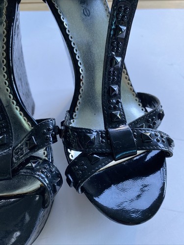 BEBE Platform Wedge Sandal Heel Black Gloss Size 8 - Picture 3 of 6