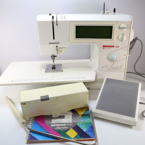 Bernina 1530 Inspiration Sewing Machine (VIDEO) Foot Pedal Case Tray Feet Knee