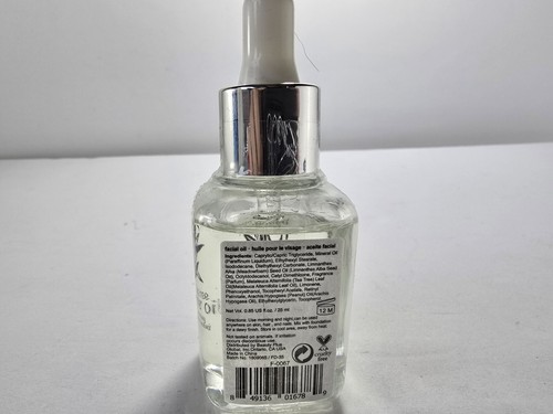 City Color Tea Tree Primer Oil - Picture 2 of 3