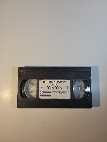 In The Kitchen With Yia Yia VHS Vintage Greek Cooking Tape - Picture 6 of 7