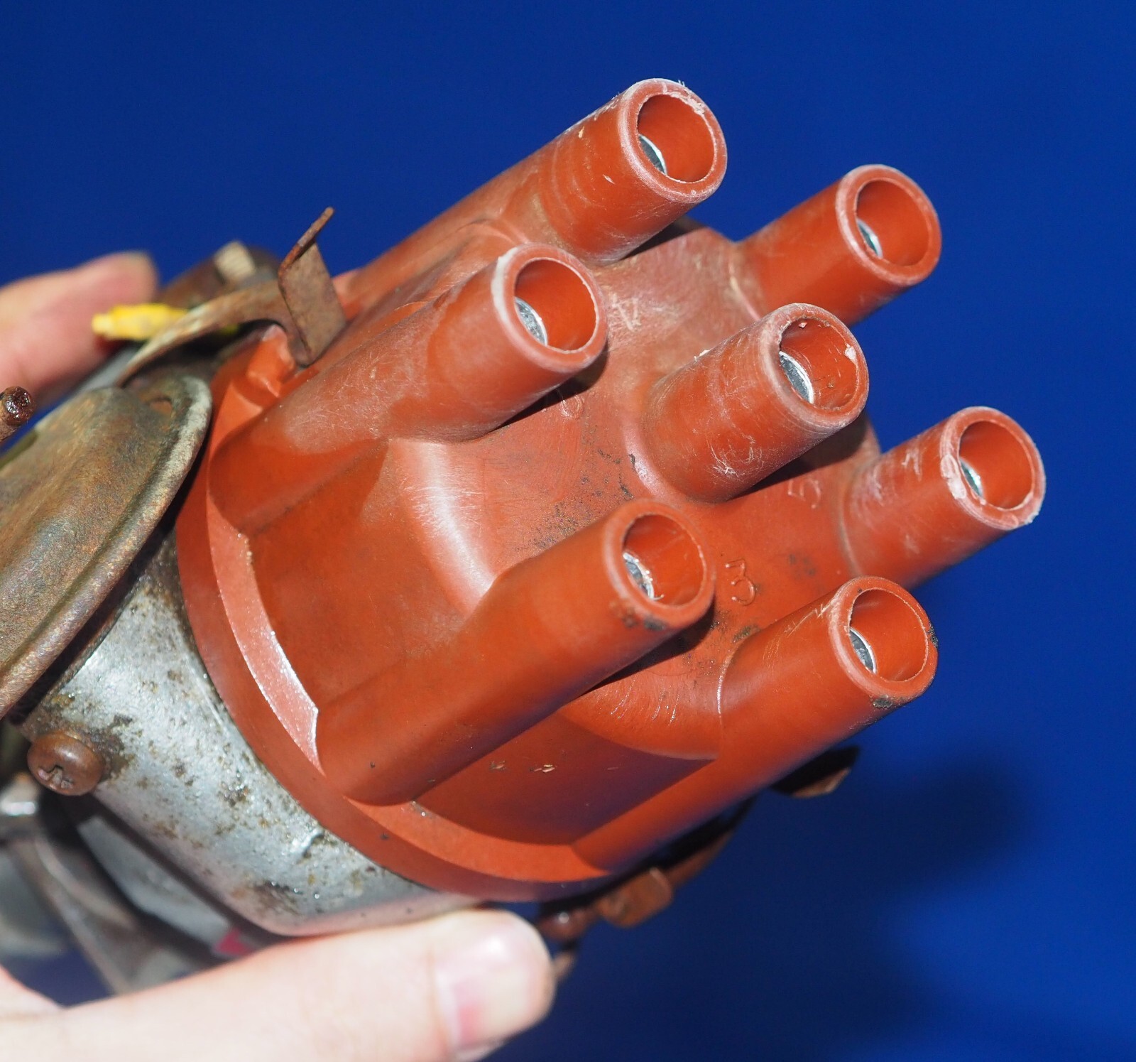 1972-1974 Toyota Land Cruiser FJ40 Federal Ignition Distributor W/Cap OEM Nice