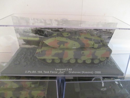 Leopard 2A5 Task Forc Zur & Polish Army T55A Army Toy Tanks - Picture 2 of 4