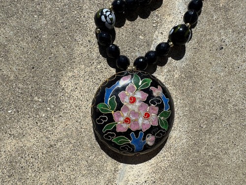 Vintage Cloisonné  Floral  Pendant on  Brass Bead Necklace 16" - Picture 1 of 7
