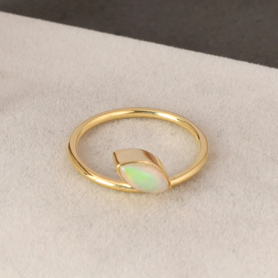 Anillo de compromiso de oro puro de 9k para ella con ópalo marquesa genuino Foto 3 de 4