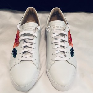 Skechers embroidered sneakers Clearance