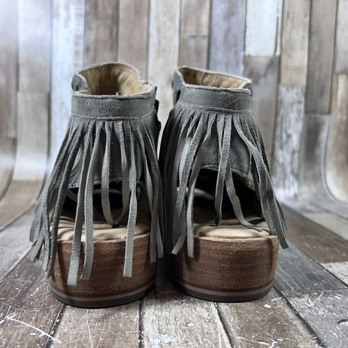 Gee WaWa Anthro Sandals Shoes Suede Women 9 Gray Open Toe Fringe Zip Up Slip On - Picture 5 of 16