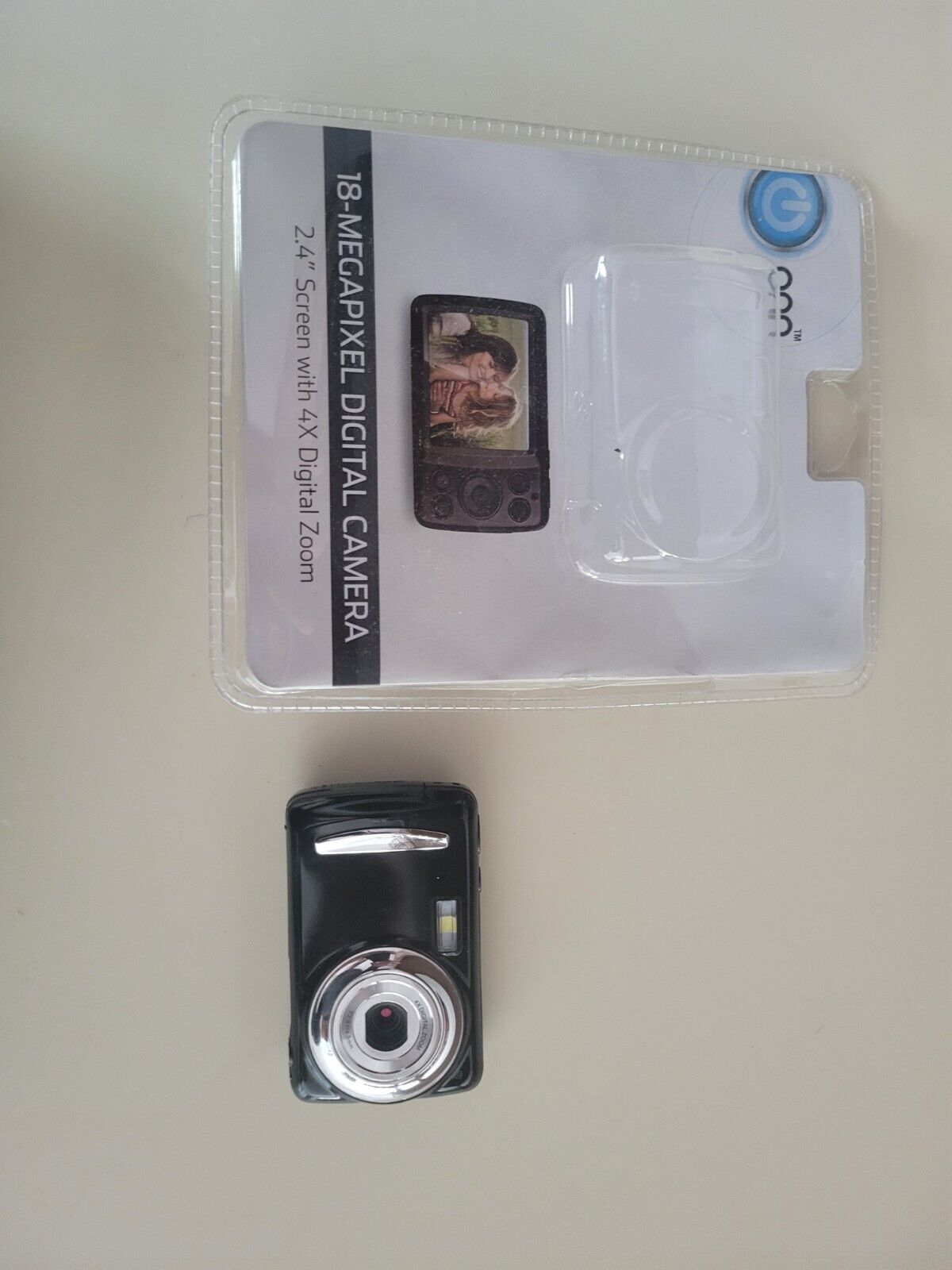 Foto 1 di 2