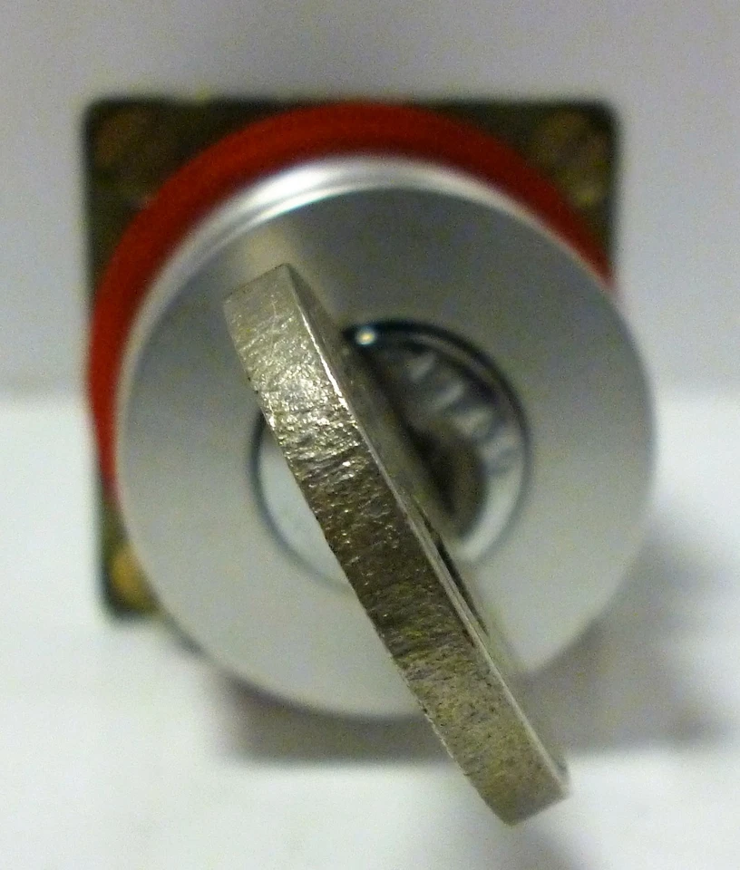 Переключатель селектора замка ключа Allen-Bradley 800MR-J44BLA - Изображение 2 из 4