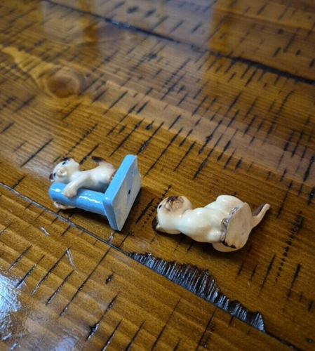 2 Vintage Hagen Renaker Siamese Kittens Figurines Seal Point Scratching Post Cat - Picture 5 of 10