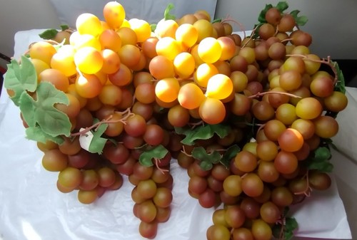 Lot of 12 Plastic Faux Grapes Muscat Color large grapes - Picture 2 of 6
