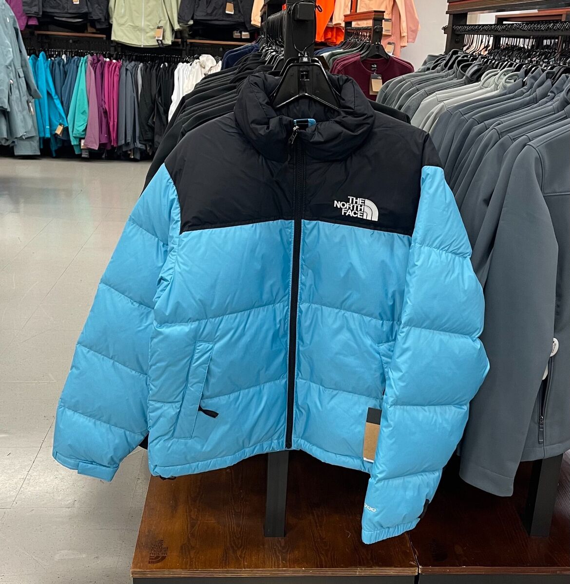 The North Face Mens 1996 Retro nuptse jacket 700 down Norse blue