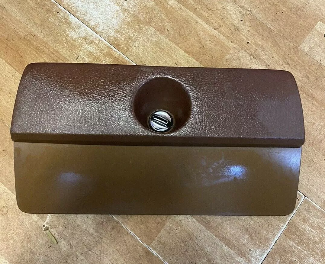 TORANA GLOVE BOX LID LJ WITH PAD TORANA LJ XU1 HOLDEN PARTS eBay