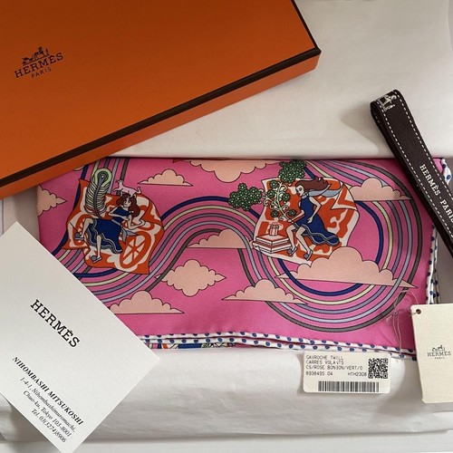 HERMES Petite Carre 45 Gavroche Carres Volantes Bufanda Rosa Mantón de Seda con Etiquetas de Caja - Imagen 8 de 9