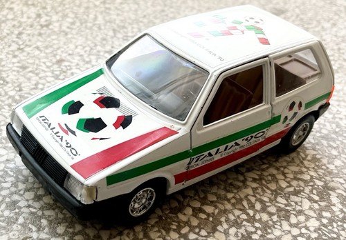 FIAT UNO ITALIA 90 BURAGO 1/24(Kyosho Autoart Minichamps CMC Norev Almost Real) - Foto 6 di 6