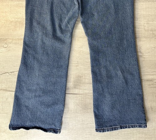 Levi’s 515 Bootcut Jeans Blue Distressed Denim Pants Womens 16W S (Actual 33X28) - Picture 7 of 20