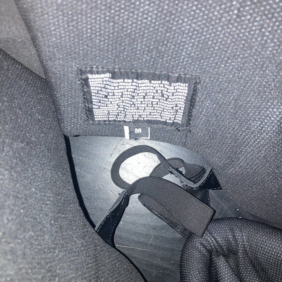 Equipo deportivo de contacto de boxeo Ringside No Foul protección de la ingle - YouthMedium (28"/34") Foto 3 de 4