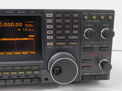 Icom IC-R9000 Ham Radio Communications Receiver (SN 03228, needs a tune-up) - Picture 3 of 9