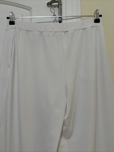 Susan Graver Reg Liquid Knit Wide-Leg Crop Hose mit Spitzensaum weiß S A647458 - Bild 8 von 10