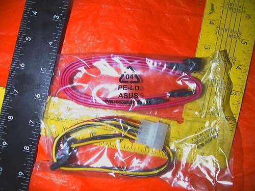 ASUS SATA Cable & SATA to Power Connector Adapter kit - 14G000100925 - Bild 7 von 7