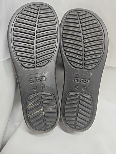 Sandalias Crocs Brooklyn Informales Sin Cordones Cuña Slide Lite Ride Negras Para Mujer Talla 7 - Imagen 14 de 15