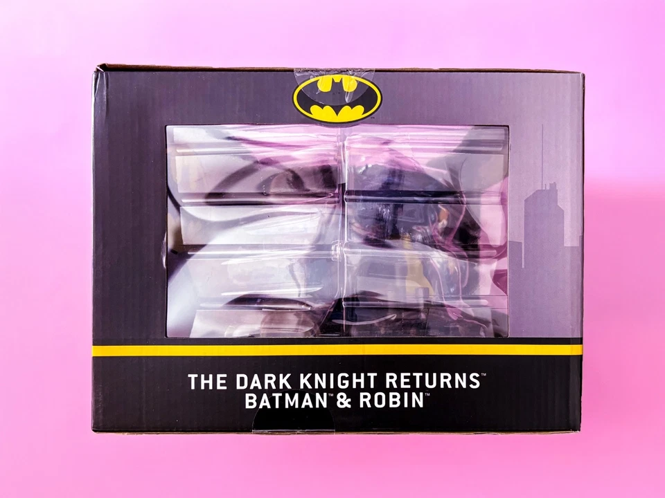 Diamond Select Gallery DC Batman & Robin The Dark Knight Returns Diorama - NUEVO Foto 4 de 4