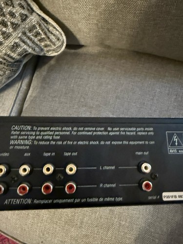 ADCOM GTP-350 Stereo Tuner / Preamplifier Powers On - Picture 6 of 9