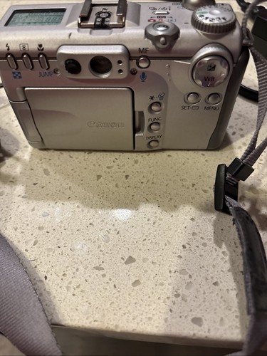 Cámara digital Canon Powershot G3 4 MP con cargador de pared/funciona/pantalla no se enciende - Imagen 9 de 15