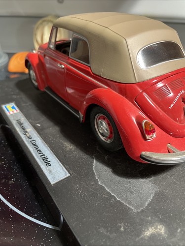 Cool 1/16 to 1/18 scale Volkswagen beetle convertible toy diecast car by Revell - Picture 13 of 20