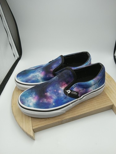 Vans Slipper Galaxy Größe 1 Neu Fotos ansehen letztes Foto. Lesen.