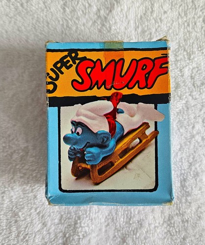 VINTAGE SUPER SMURFS BOBSLED SMURF NEW IN FACTORY SEALED BOX SCHLEICH PEYO - Picture 1 of 6