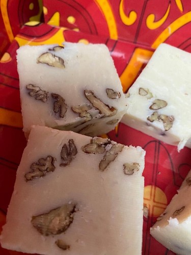 Kokosnuss weiße Schokolade Fudge plus Pekannüsse 1/2 Pfund - Bild 4 von 4