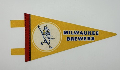 Milwaukee Brewers MLB Mini Pennant 9in x 4in Felt Banner Flag Baseball Old Logo - Picture 1 of 3