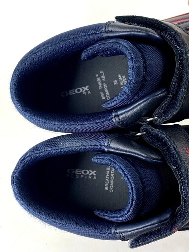Scarpe da ginnastica Geox Respira Gisli ragazzi più grandi giovani UK5 EU 38 blu navy con gancio e passante medie - Foto 7 di 10