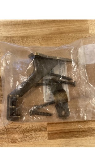 National Hardware HANDRAIL BRACKET Antique Brass Finish #N171-520 - Picture 1 of 2