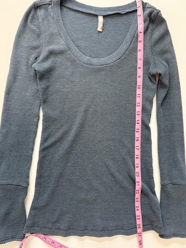 Free People Motor Cuff Thermal Top Size M Gray Chunky Button Moto Cuff - Picture 9 of 10