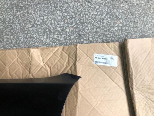 BMW E30 Left Right Front Fenders M3 Wide look OEM NEW NOS - Picture 3 of 9