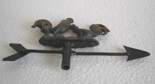 ANTIQUE BRONZE FIGHTING ROOSTERS WEATHER VANE DETAILED . - Picture 8 of 9