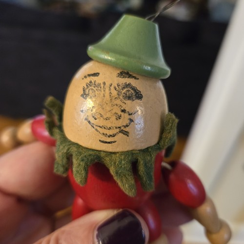 Antique Jaymar "Smokin" Humpty Dumpty Wooden Spool Character Toy