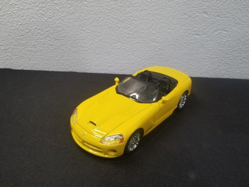 ERTL 1/18 SCALE DIECAST 36973 FAST & FURIOUS 2003 DODGE VIPER SRT-10 YELLOW WOW! - Picture 2 of 15