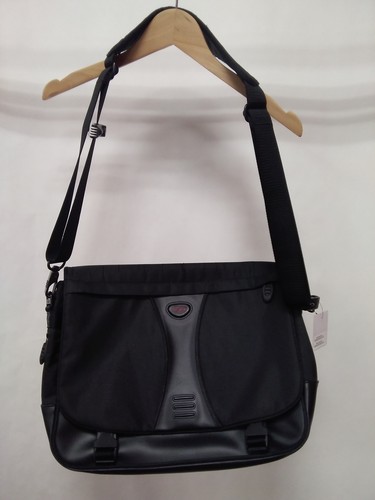Tumi Shoulder Bag Black