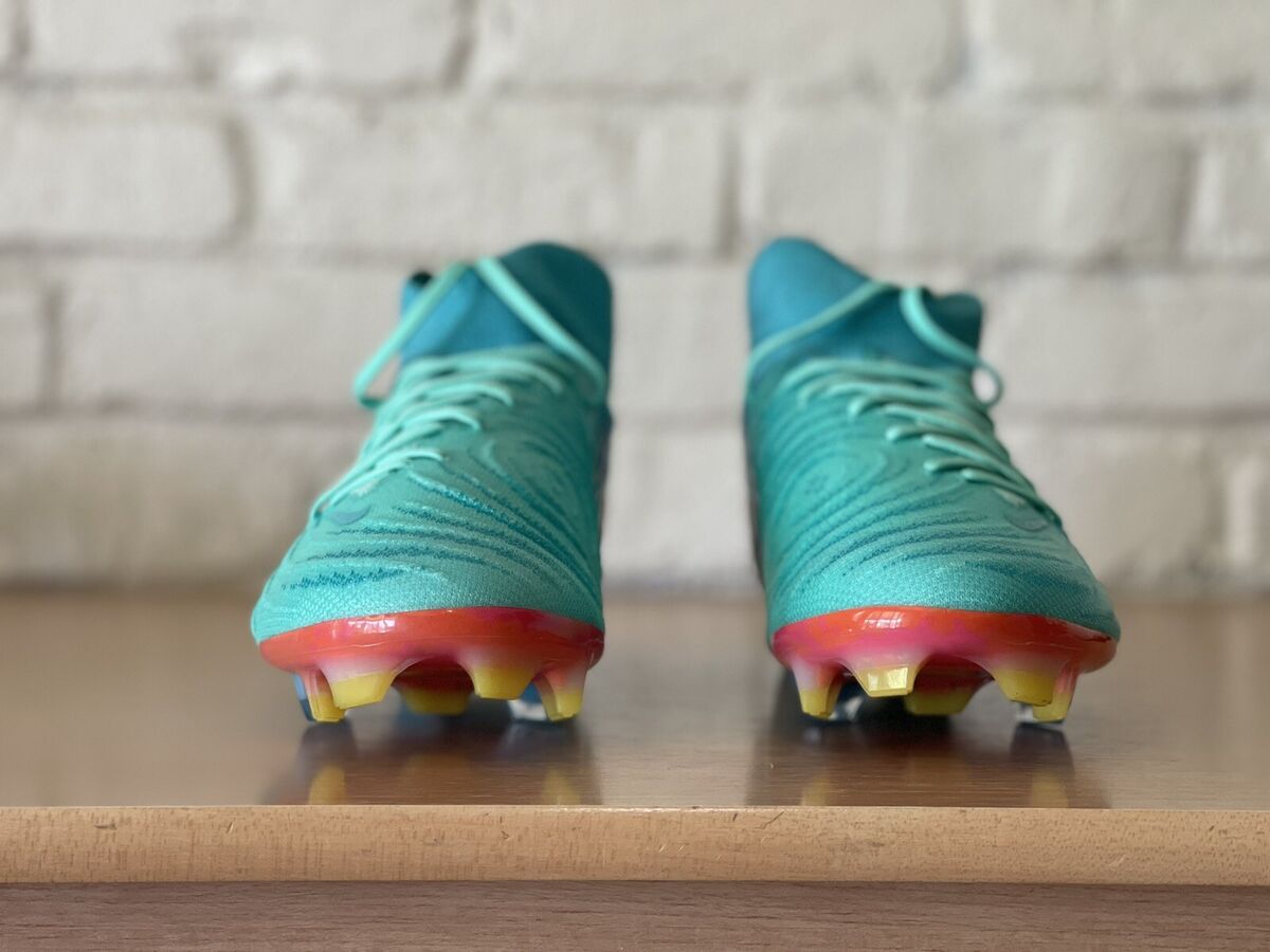 Nike Phantom Luna GX 2 Elite LV8 FG Cleat Soccer Green Glow Nike Phantom Luna GX 2 Elite LV8 FG Cleat Soccer Green Glow