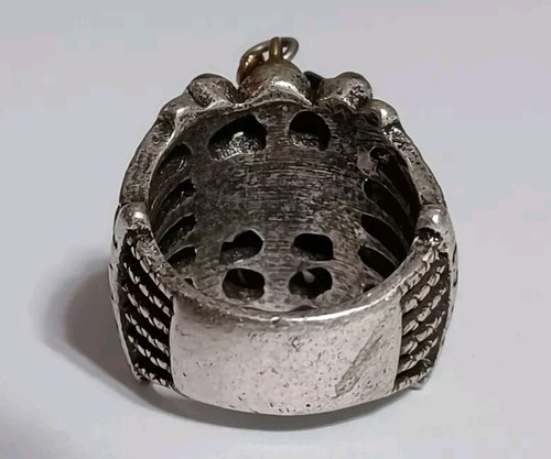 Lucky Brand Silver Tone Peace & Love Sign Charm Ring Size 7 - Picture 4 of 8